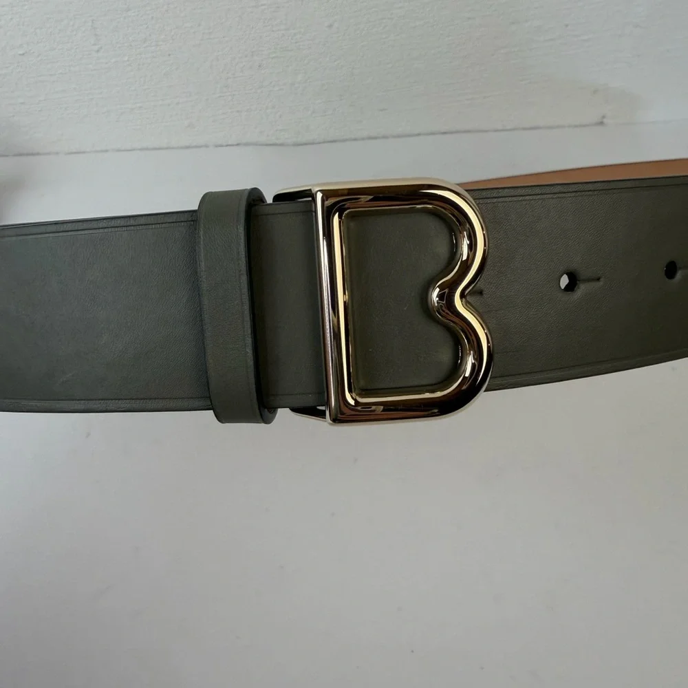 Brooks Brothers Gray Leather B shaped Buckle Belt, Medium